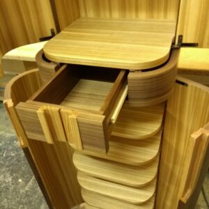 Garderobenschrank Innenansicht